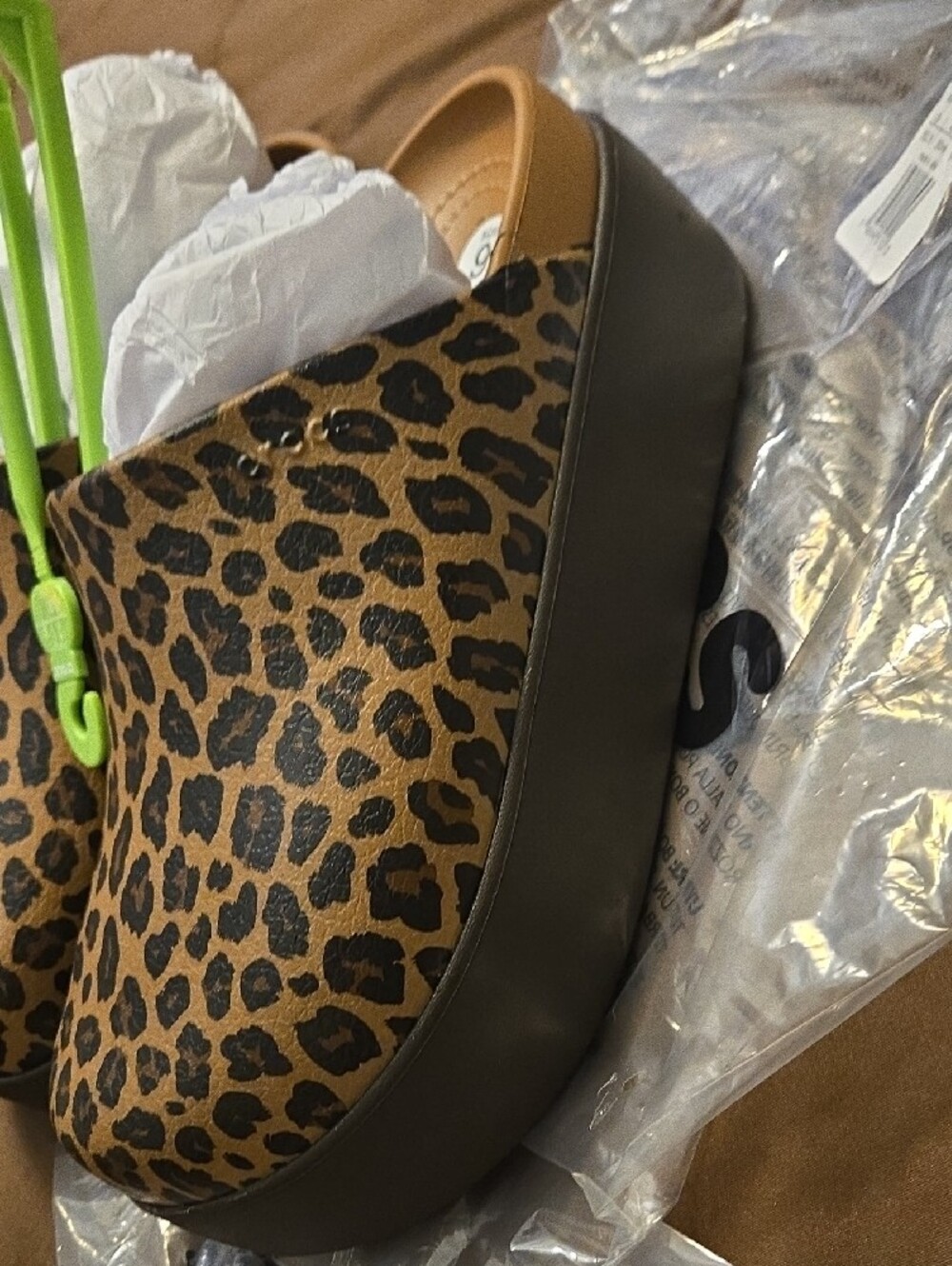 CROCS DYLAN Leopard Print Classic Clog - Brown & Black - Picture 3 of 7